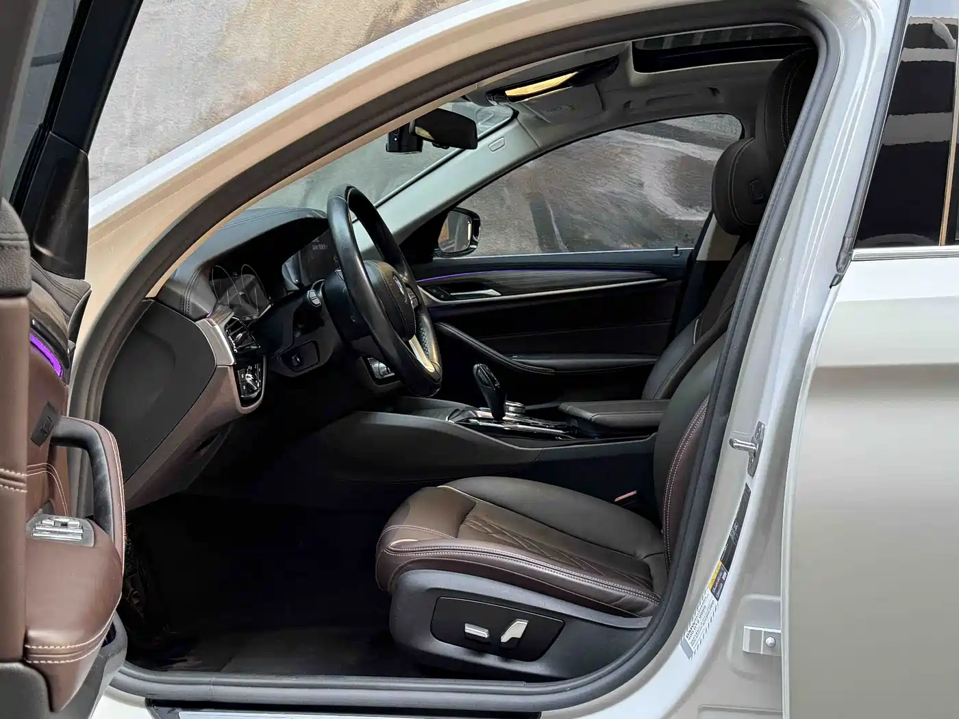 BMW 5 Series New Energy 2019 530Le Luxury Package фото 7