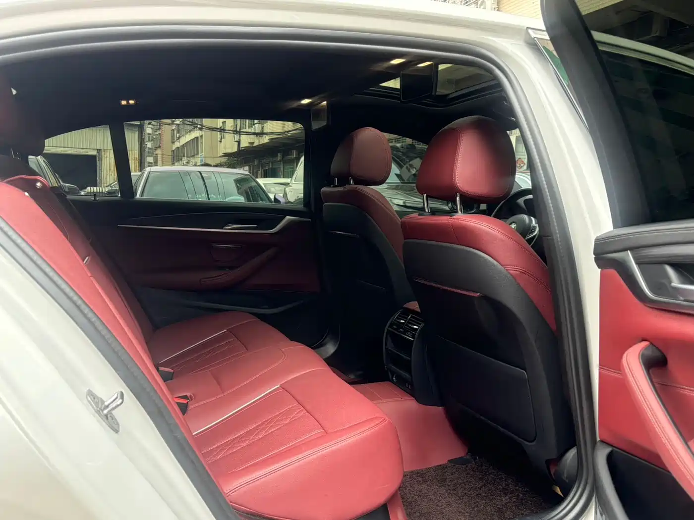 BMW 5 Series 2021 530Li Leading M Sport Package фото 11