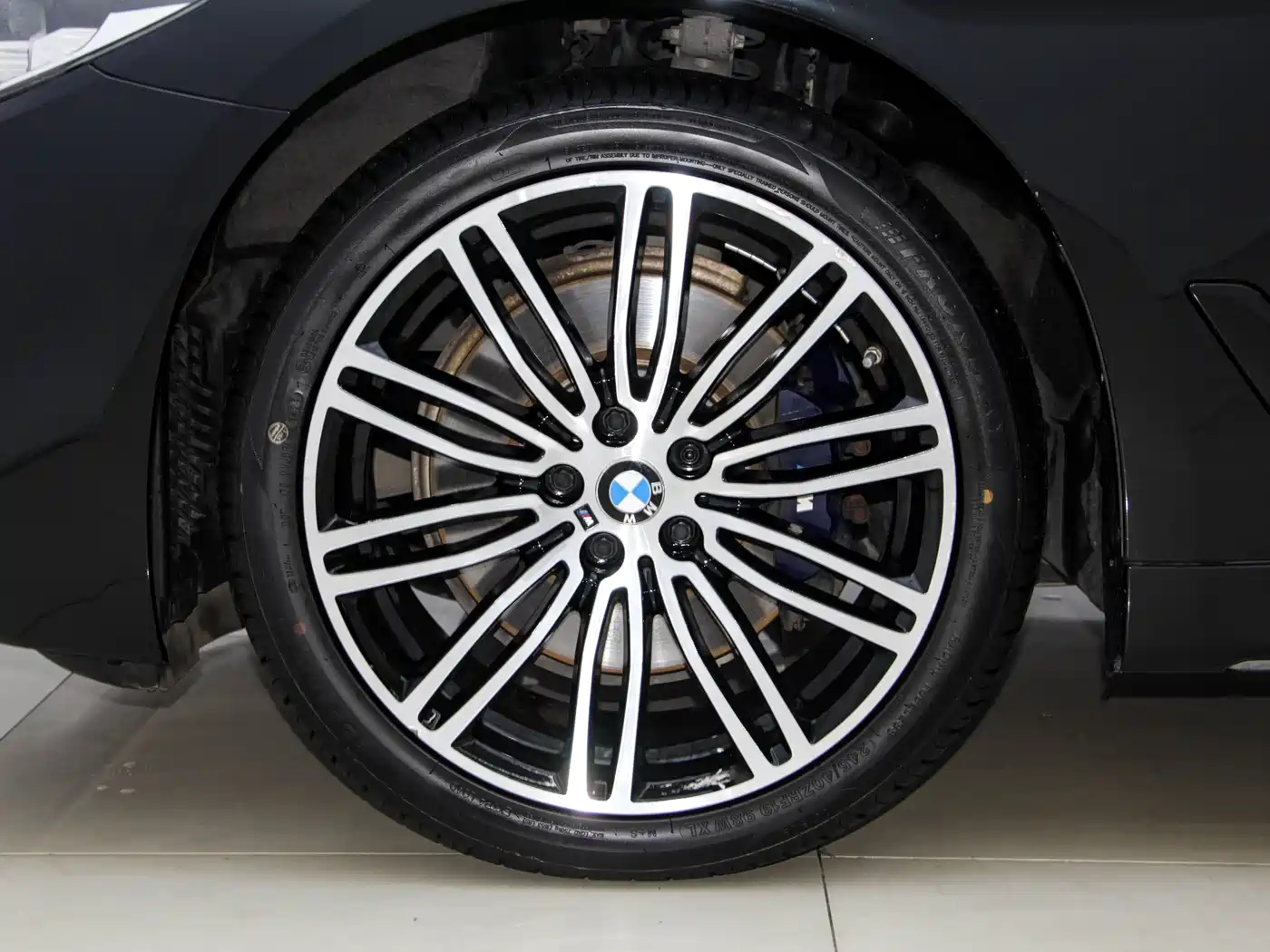 BMW 5 Series 2019 530Li Leading M Sport Package фото 25