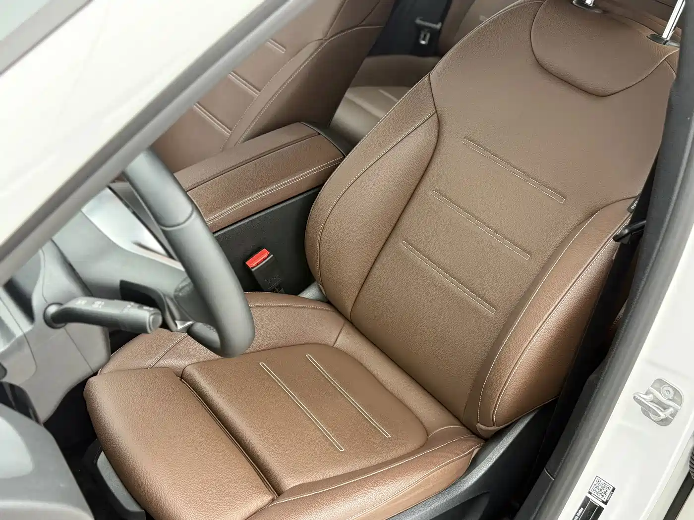 Photo 23 - Mercedes-Benz EQA