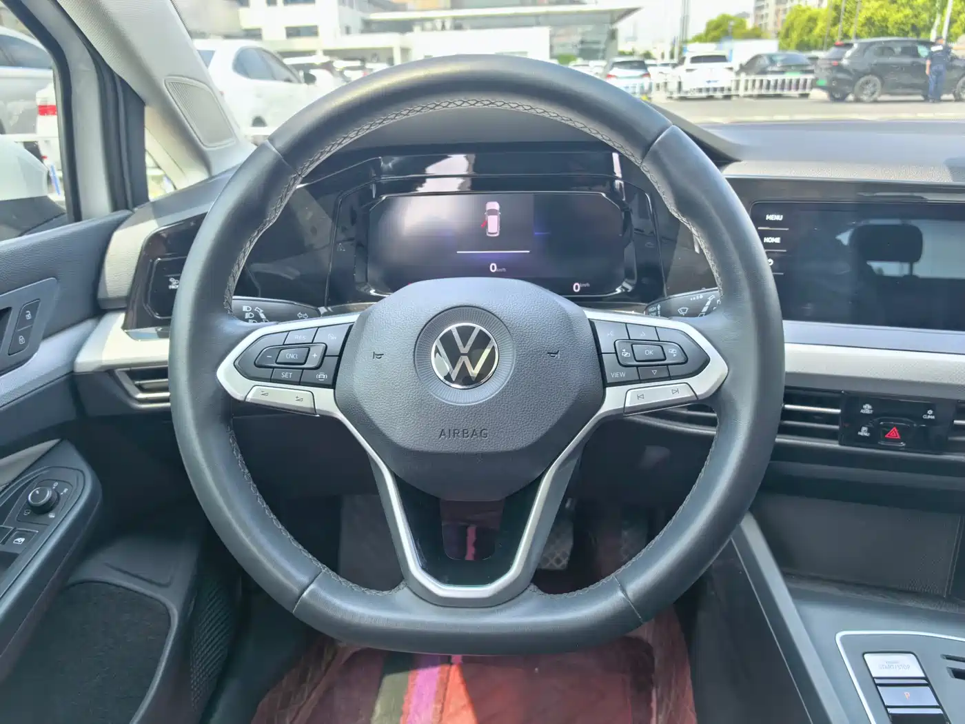 Volkswagen Golf 2024 280TSI DSG Pro Expert Edition фото 12