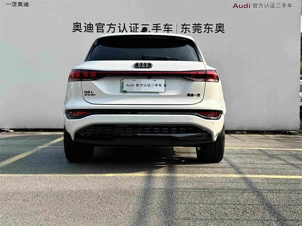 Фото 5 - Audi Q6L e-tron