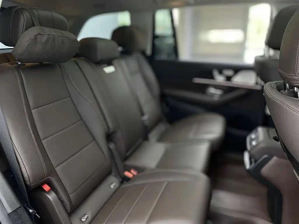 Mercedes-Benz GLS 2023 Facelift GLS 450 4MATIC Fashion фото 10