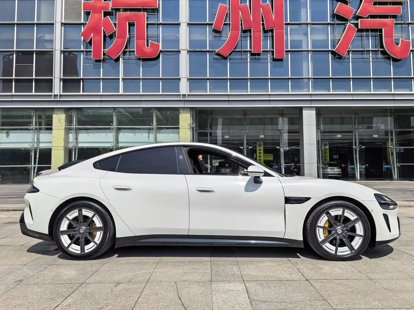 XIAOMI CAR XIAOMI SU7