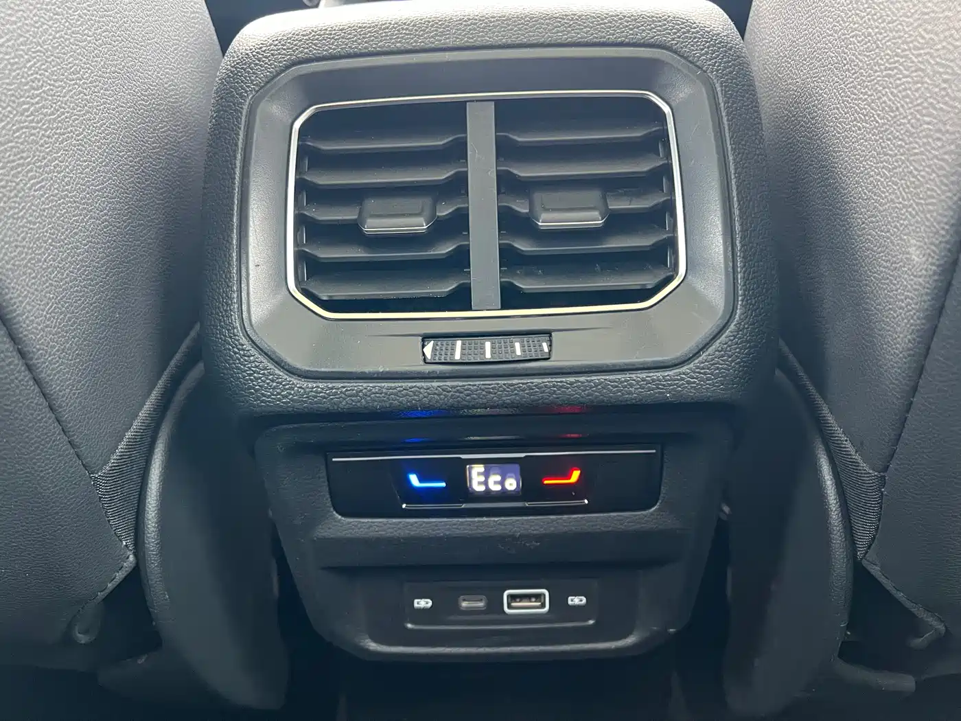 Volkswagen Tiguan L PHEV 2022 430PHEV Plug-in Hybrid Flagship Edition фото 10