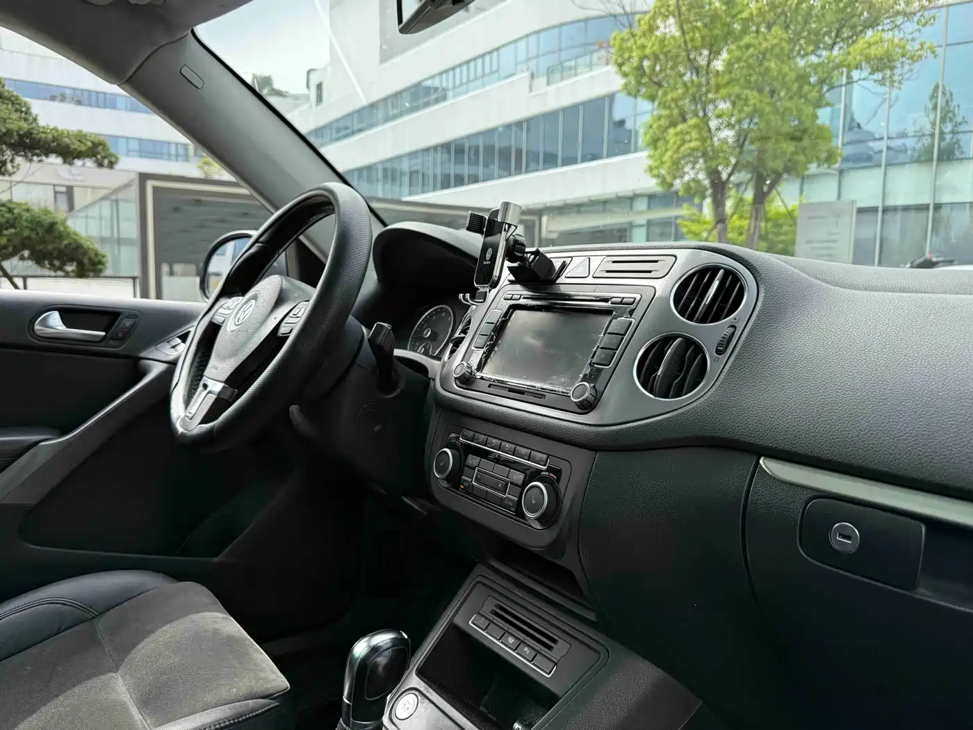 Volkswagen Tiguan 2012 2.0TSI Automatic 4WD Flagship Edition фото 11