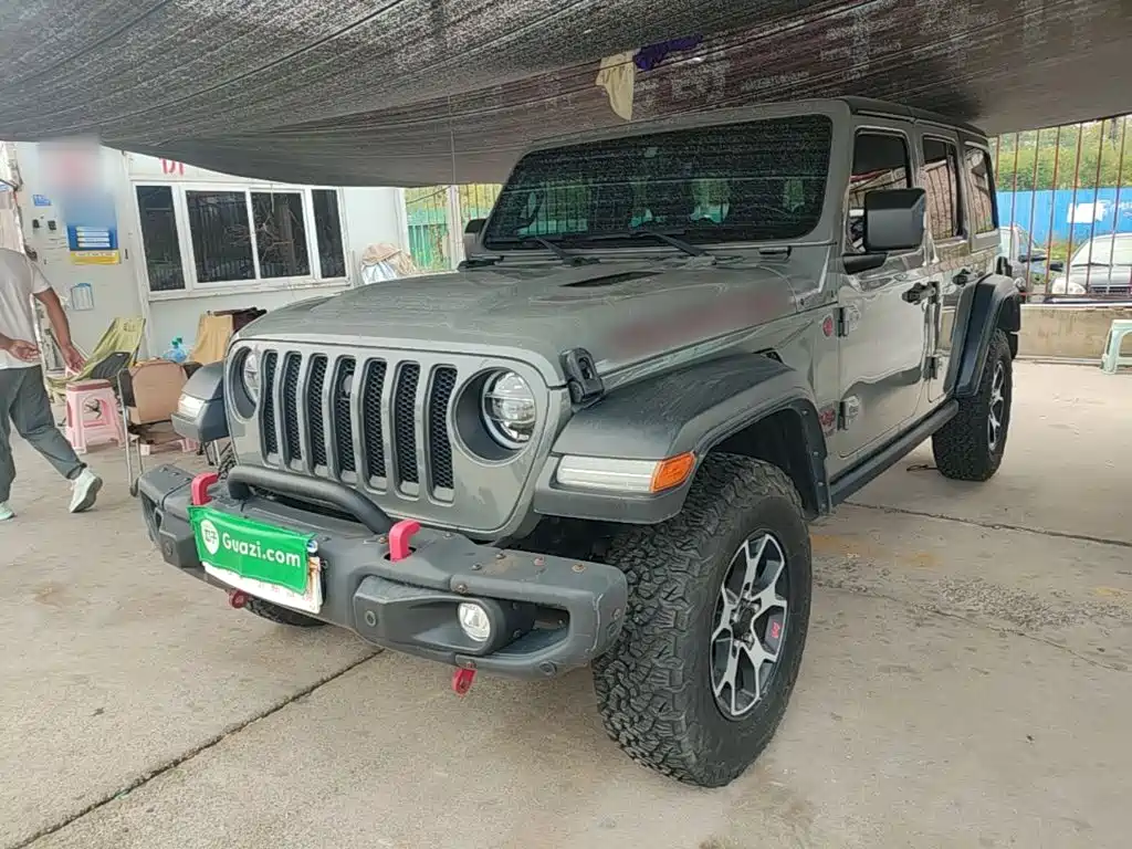 Фото 2 - Jeep Wrangler