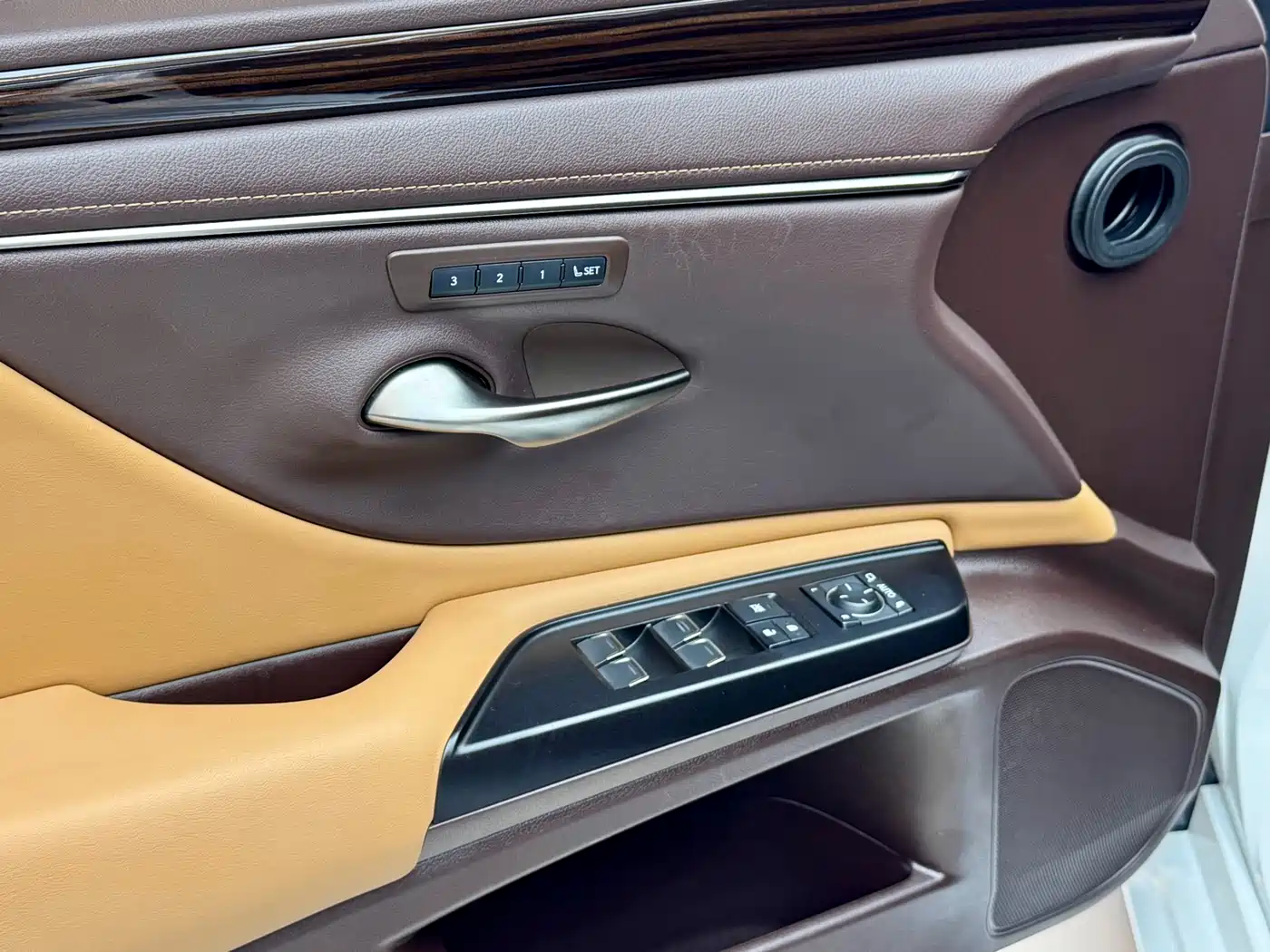 Lexus ES 2020 200 Luxury фото 8