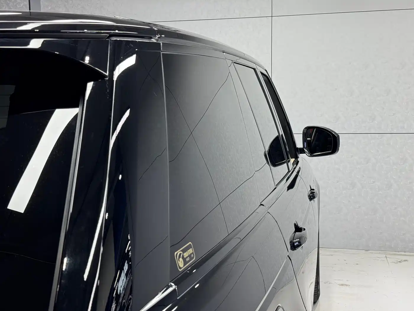 Land Rover Range Rover 2022 3.0 L6 360PS Heritage Edition фото 22