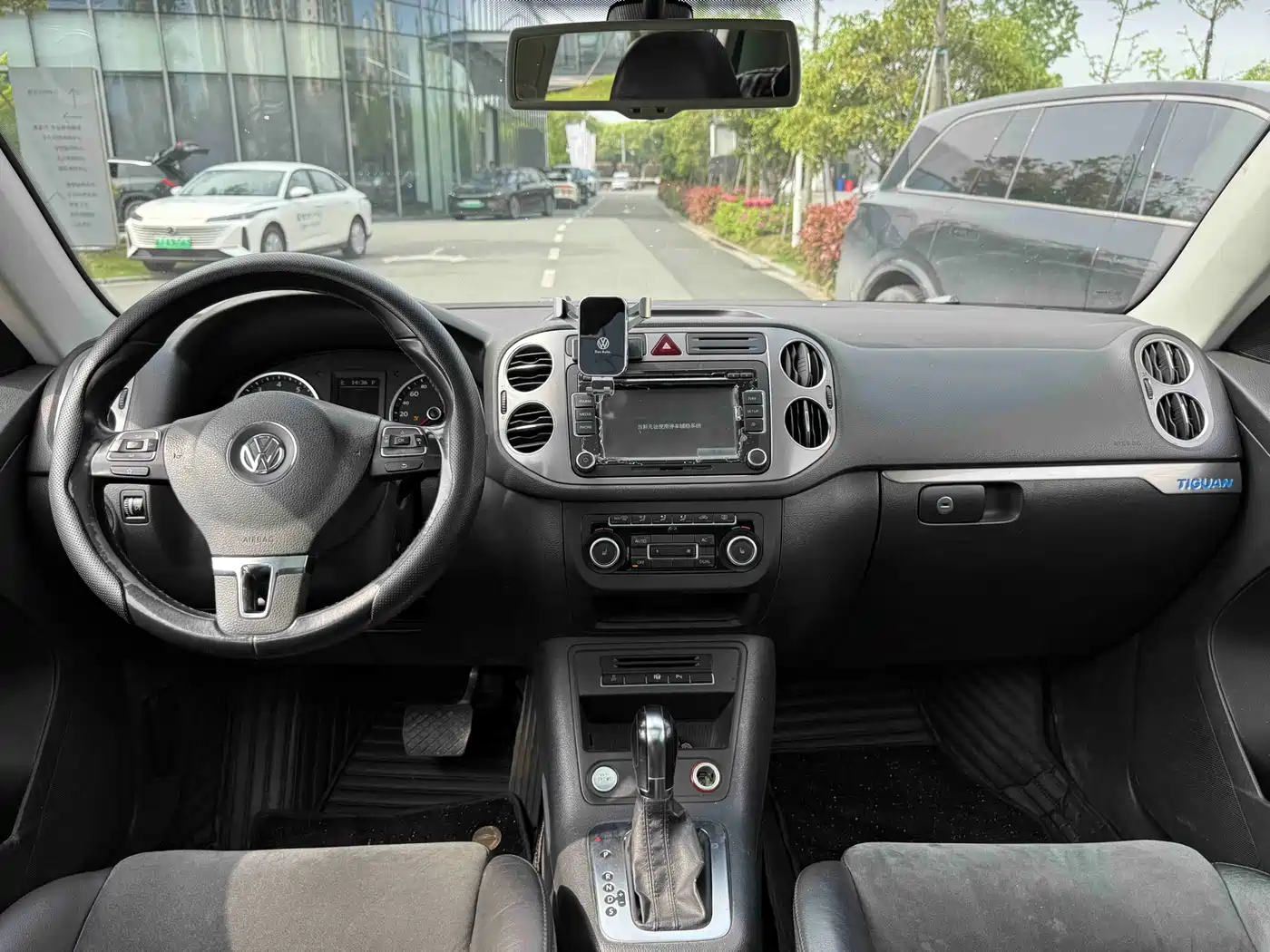 Volkswagen Tiguan 2012 2.0TSI Automatic 4WD Flagship Edition фото 4