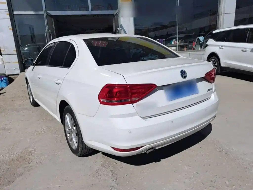 Фото 5 - Volkswagen Lavida