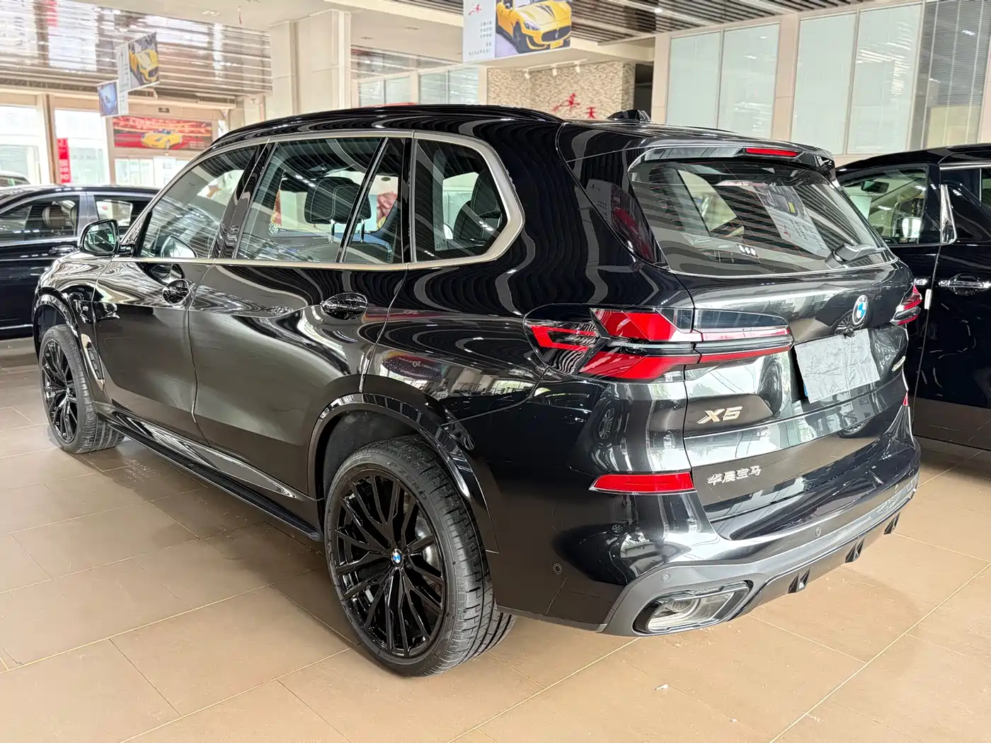 BMW X5 2024 xDrive 40Li Exclusive Black Flame Limited Edition фото 22