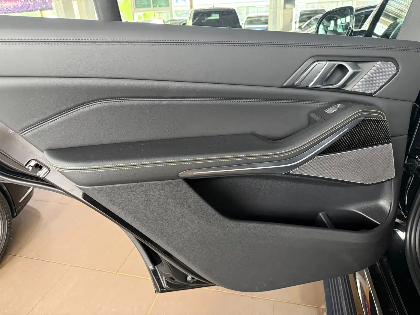 BMW X5 2024 xDrive 40Li Exclusive Black Flame Limited Edition фото 12