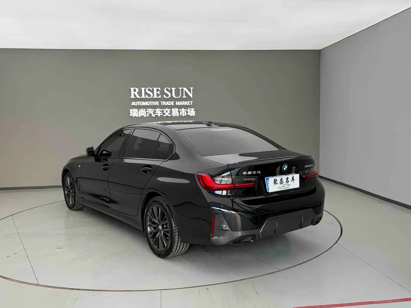 BMW 3 Series 2024 325Li M Sport Shadowline Package фото 14