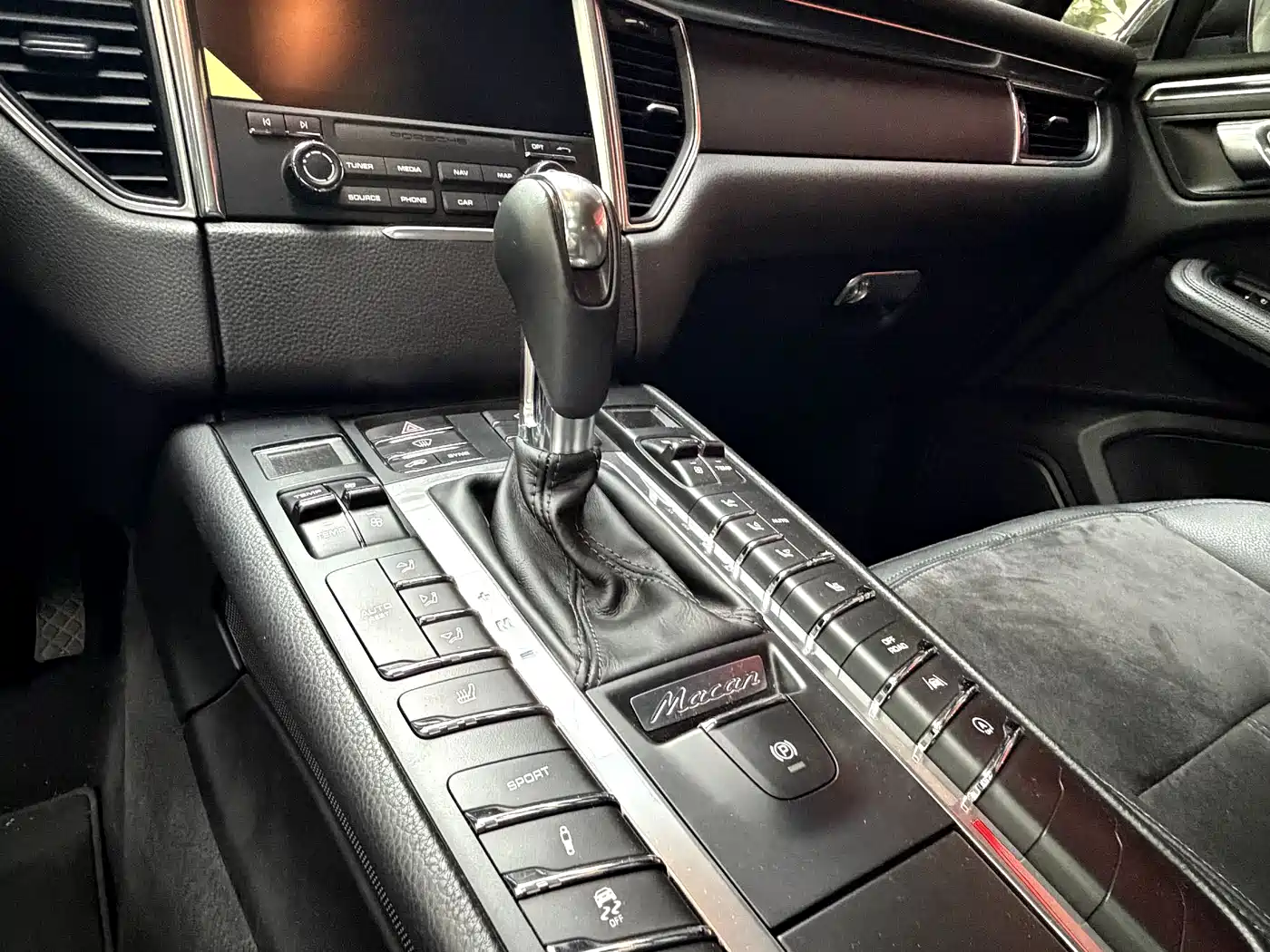 Porsche Macan 2017 Macan 2.0T фото 11