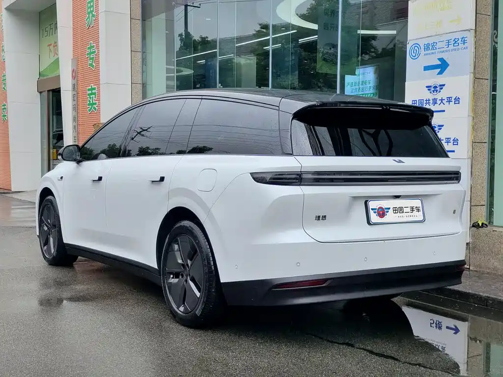 2026 Li Auto Li i8