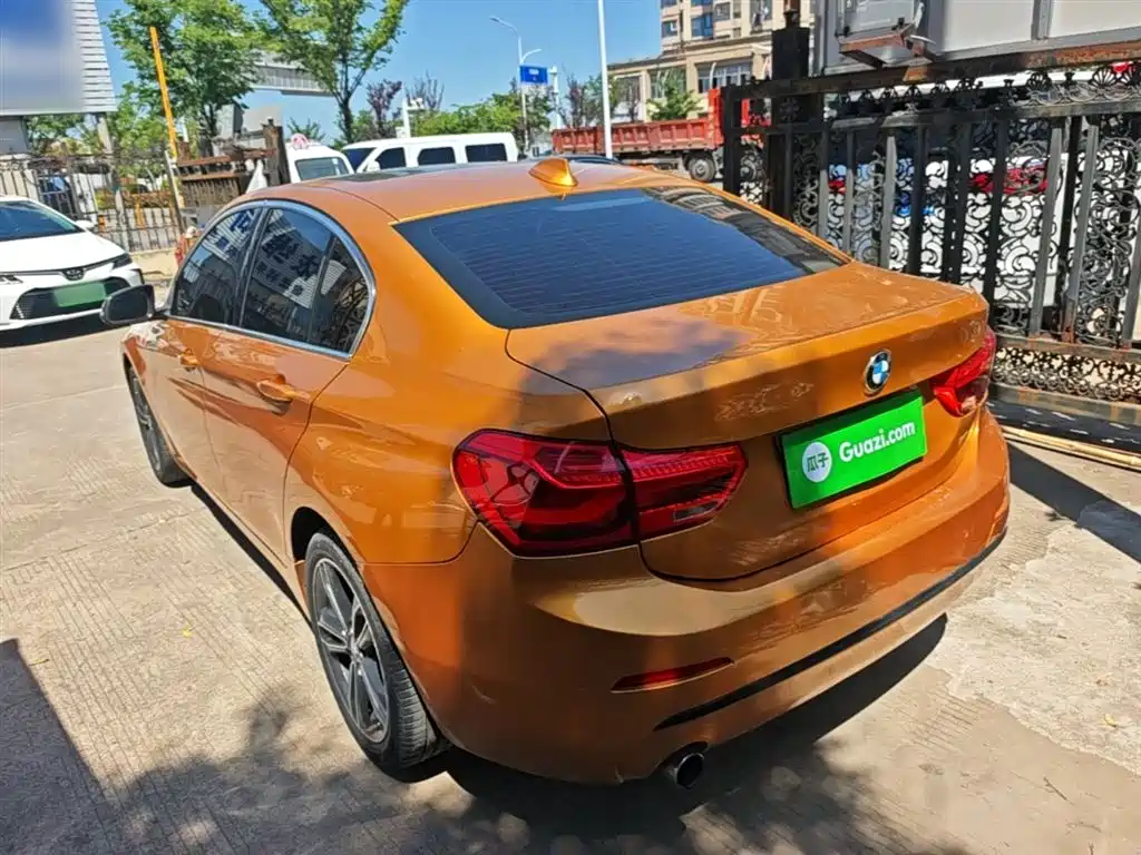 BMW 1 Series 2017 118i Sport фото 5