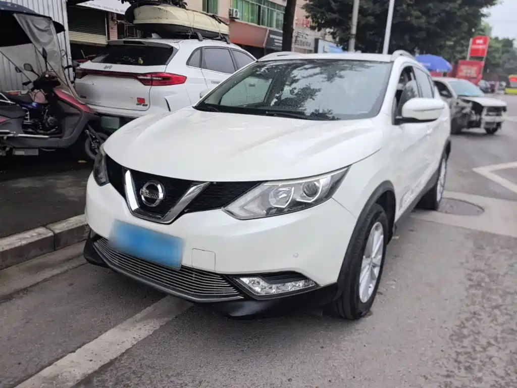 Фото 2 - Nissan Qashqai