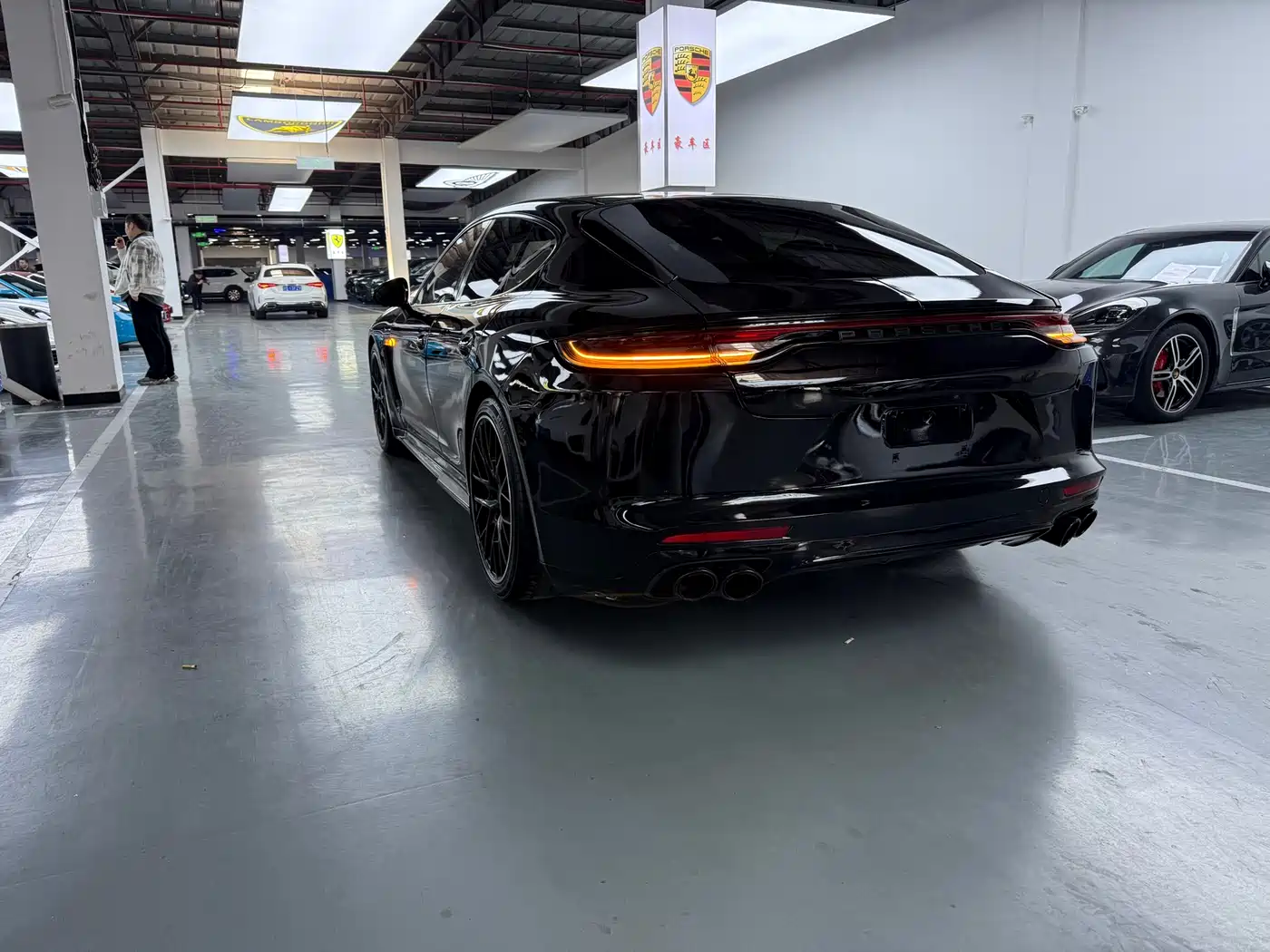Porsche Panamera 2014 Panamera 3.0T фото 27