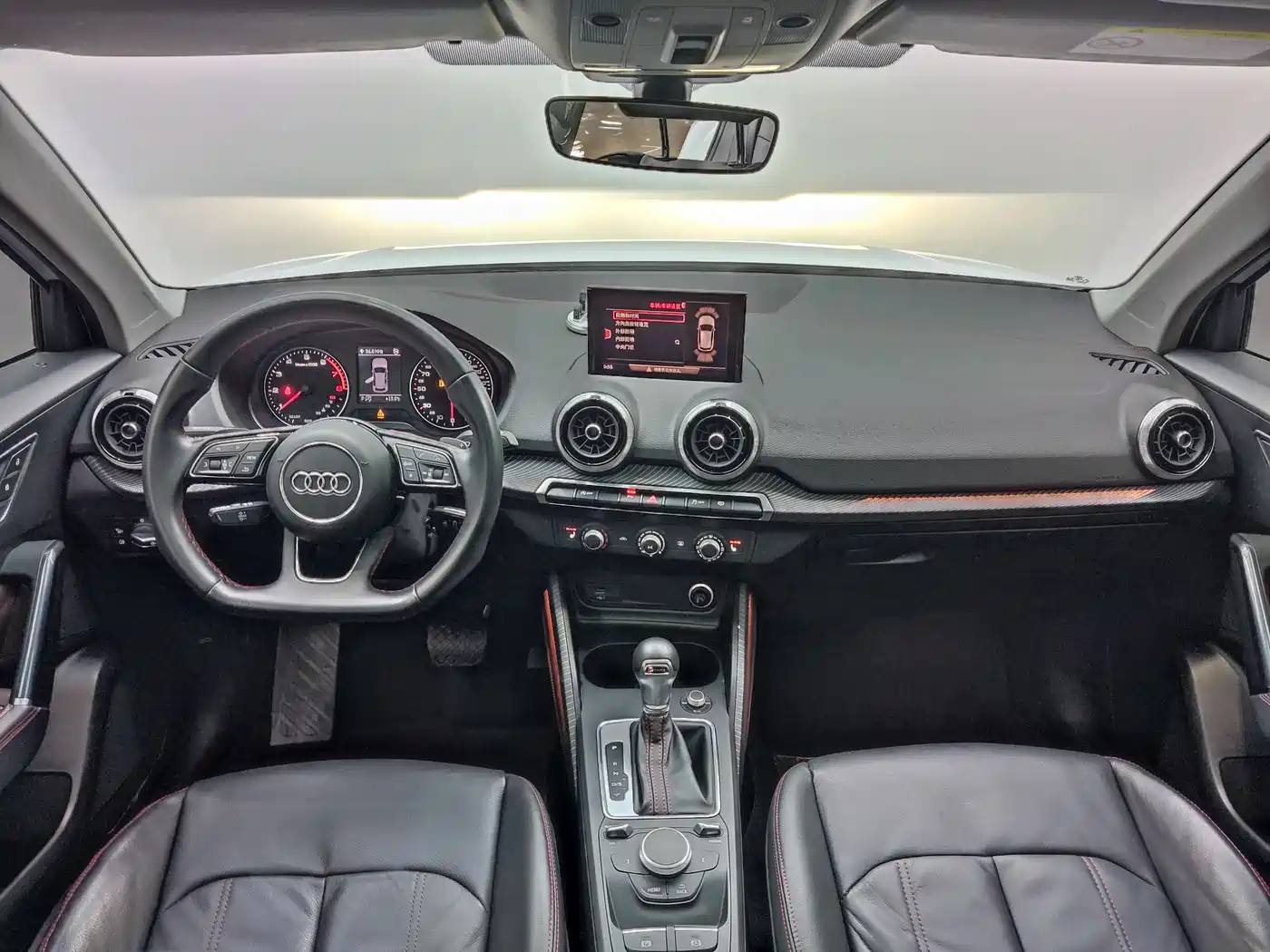 AUDI Q2L