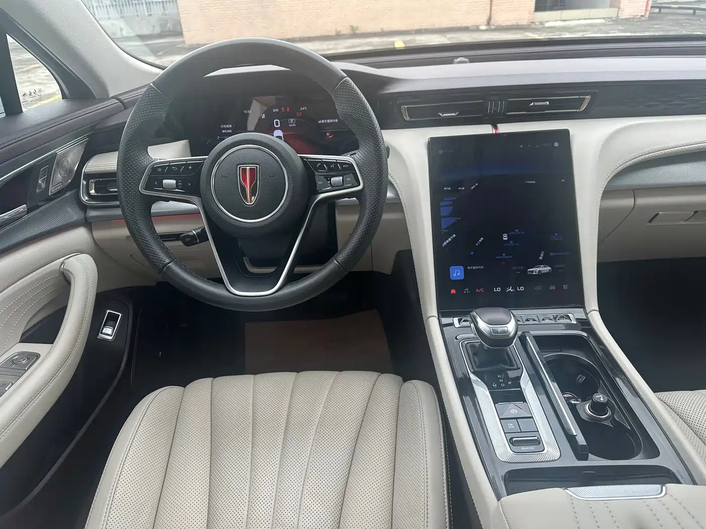 Hongqi H5 2023 2.0T Auto Smart Connect Flag Comfort фото 4
