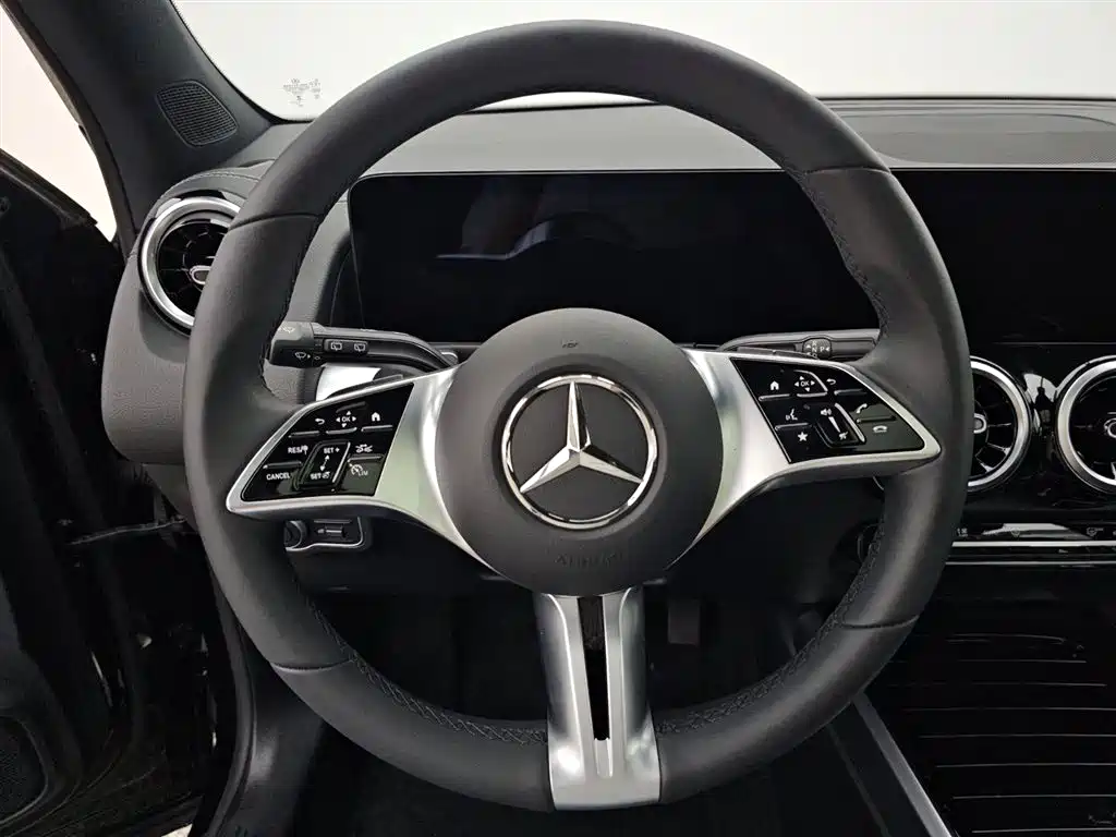 Mercedes-Benz GLB 2024 Facelift GLB 200 Dynamic фото 10