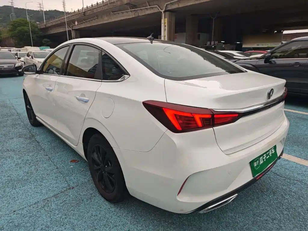 Photo 5 - Changan Eado