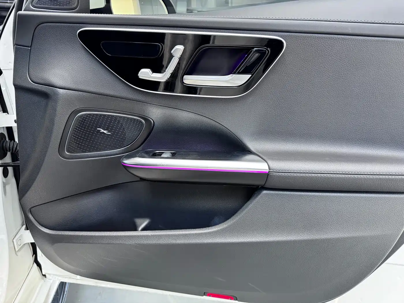 Mercedes-Benz C-Class 2024 Facelift C 260 L Sport фото 9