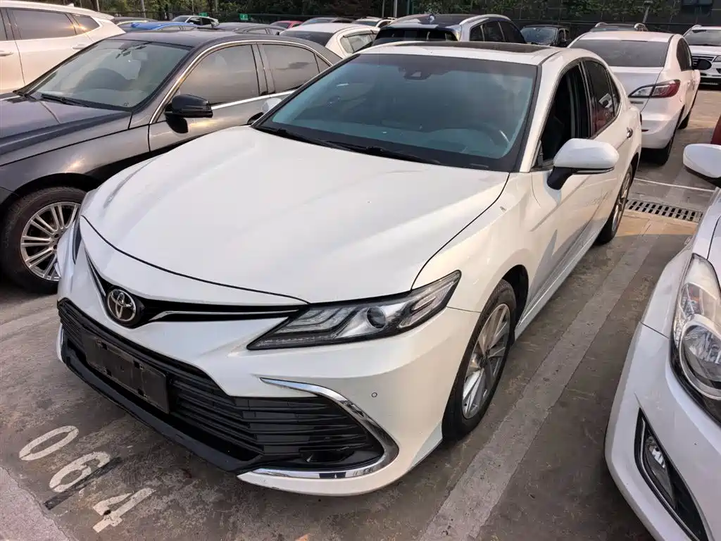 Toyota Camry 2021 2.0G Luxury Edition
