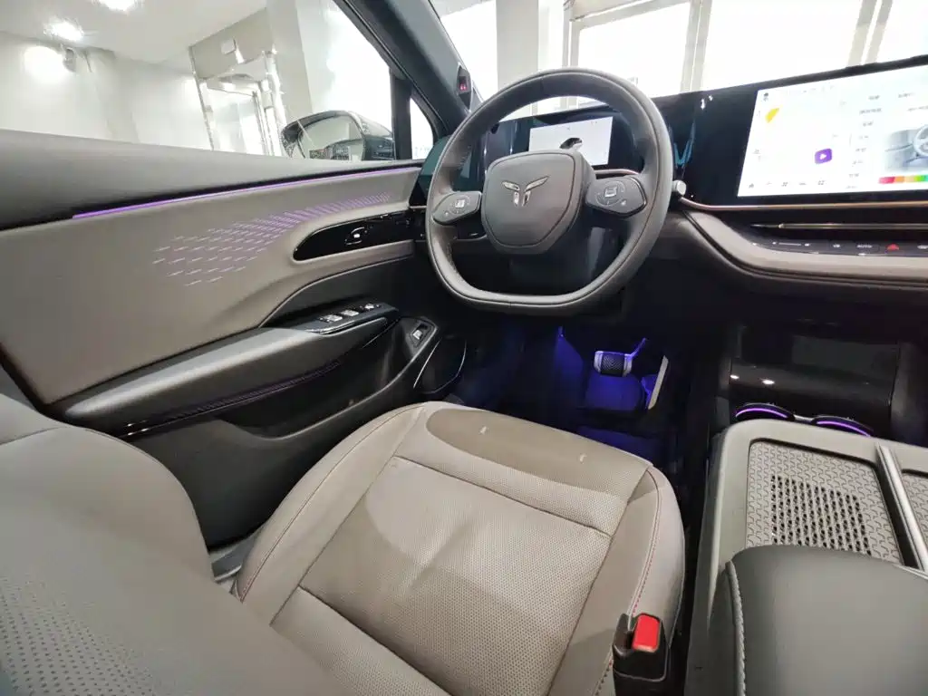 Hongqi EH7 2025 2025 640 AWD Smart Selection Edition