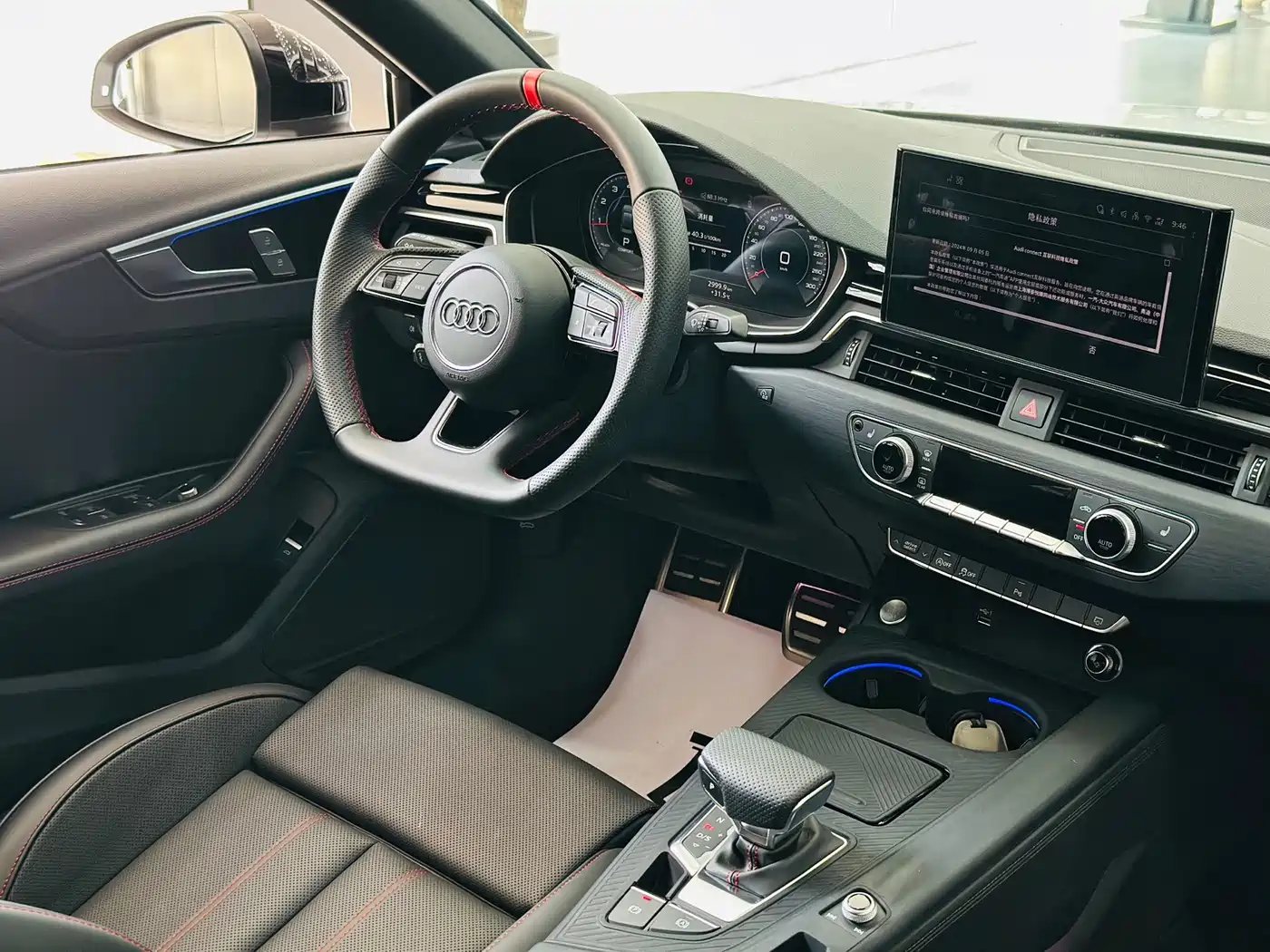 Audi A4L 2025 2025 2 Million Celebration Edition 40 TFSI Luxury Dynamic