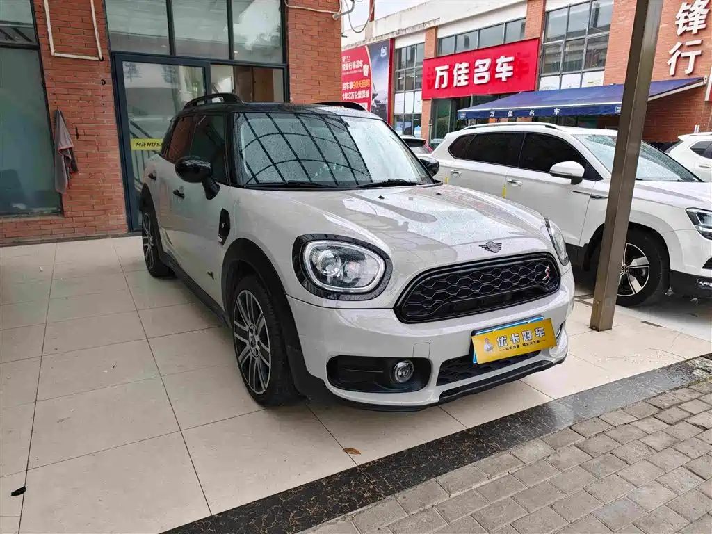 Photo 2 - MINI COUNTRYMAN