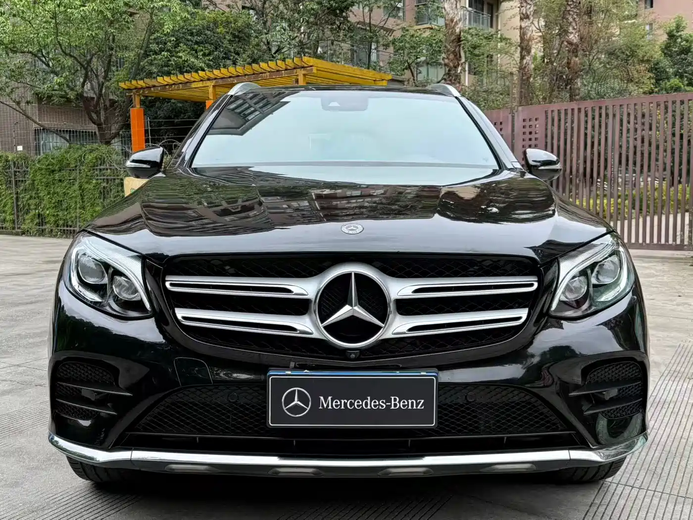 Mercedes-Benz GLC 2017 GLC 300 4MATIC Luxury фото 3