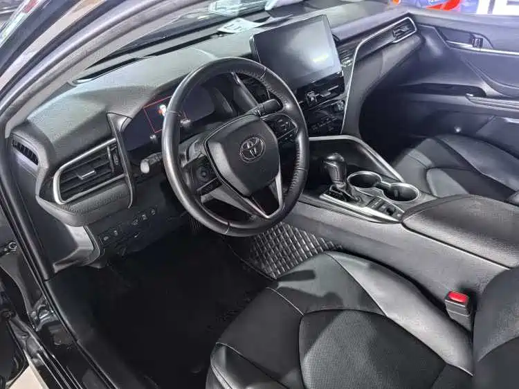Toyota Camry 2021 2.5G Luxury Edition фото 7