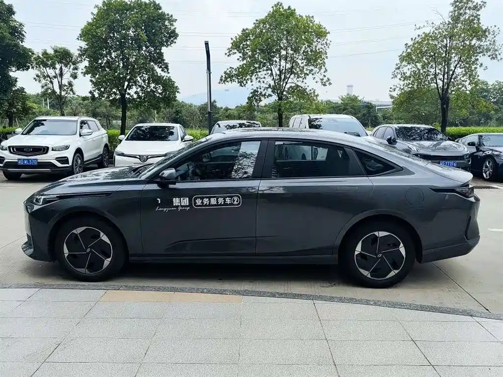 صورة 3 - Changan Qiyuan A05
