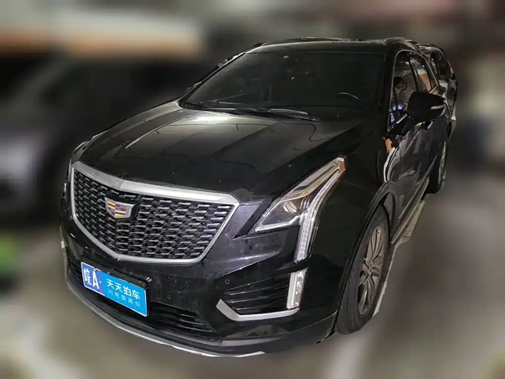 Фото 1 - Cadillac XT5