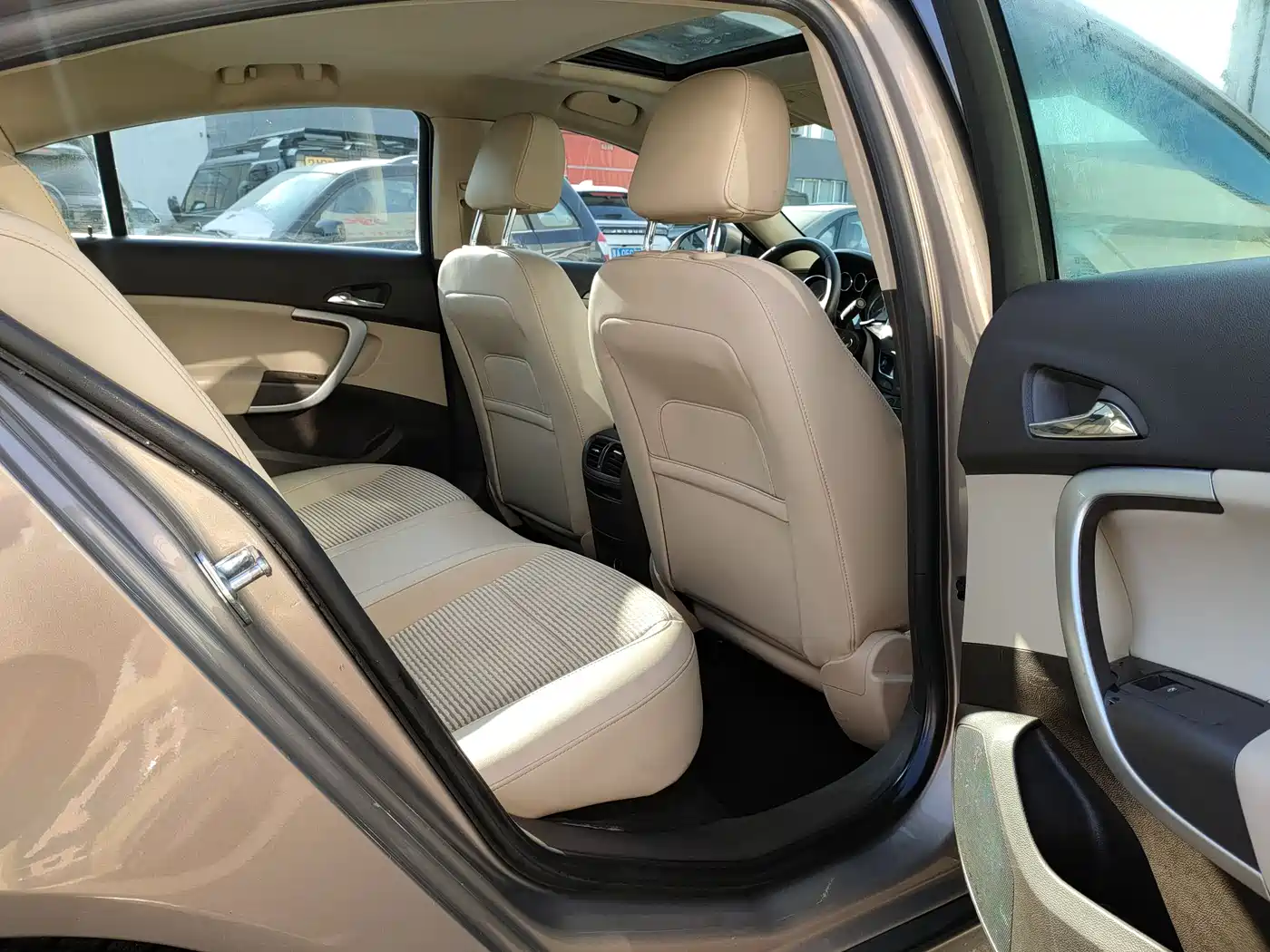 Buick Regal 2015 2.0L Leading Fashion Model фото 18