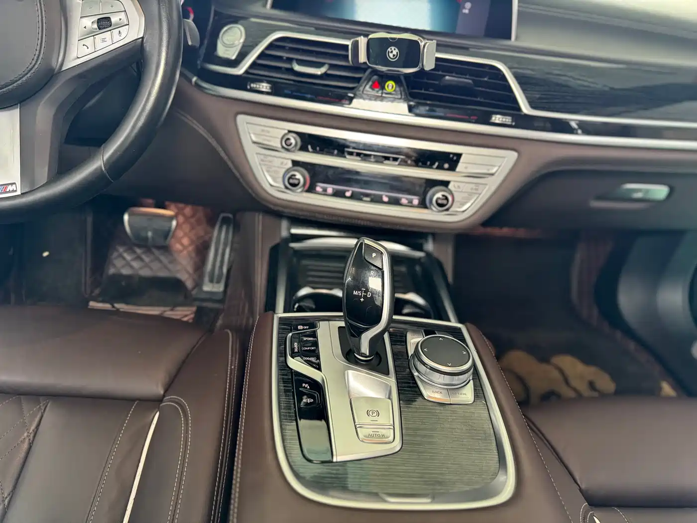 BMW 7 Series 2021 Model 730Li M Sport Package фото 11