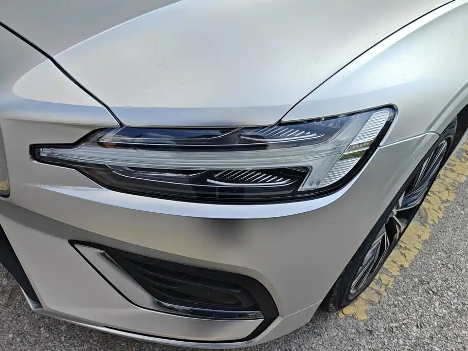 Volvo S60 2023 2023 B4 Smart Vision Luxury Edition