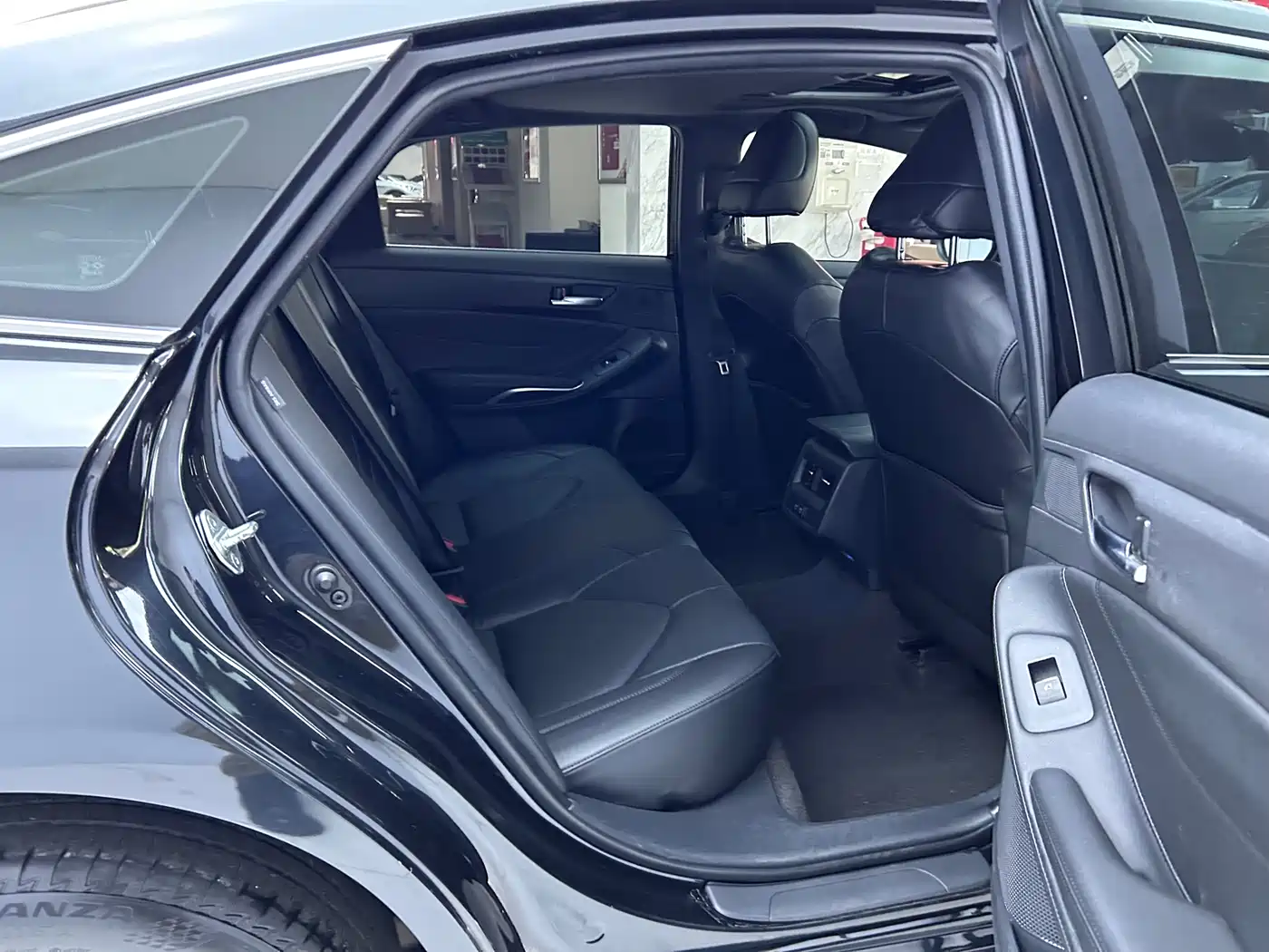 Toyota Avalon 2021 2.5L Luxury Edition фото 11
