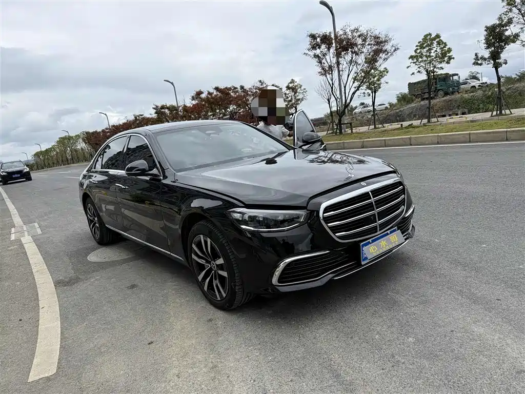 Фото 1 - Mercedes-Benz S-Class