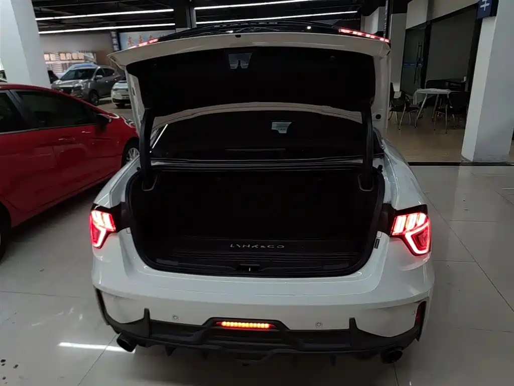 Lynk & Co 03 2018 1.5TD DCT Sport (China V) фото 19