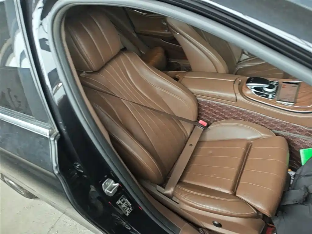 Mercedes-Benz E-Class 2018 Facelift E 200 L фото 25