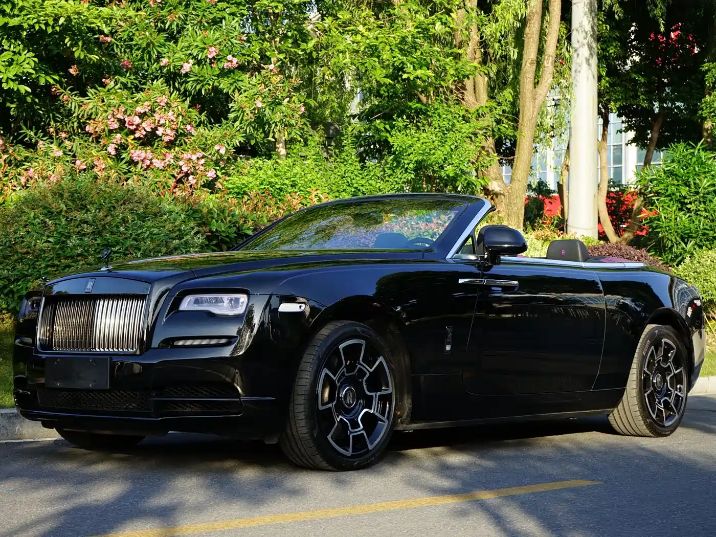 Rolls-Royce Dawn 2018 6.6T Black Badge