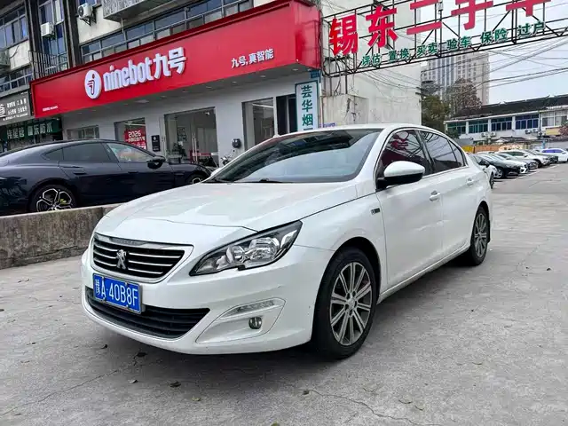 PEUGEOT 408