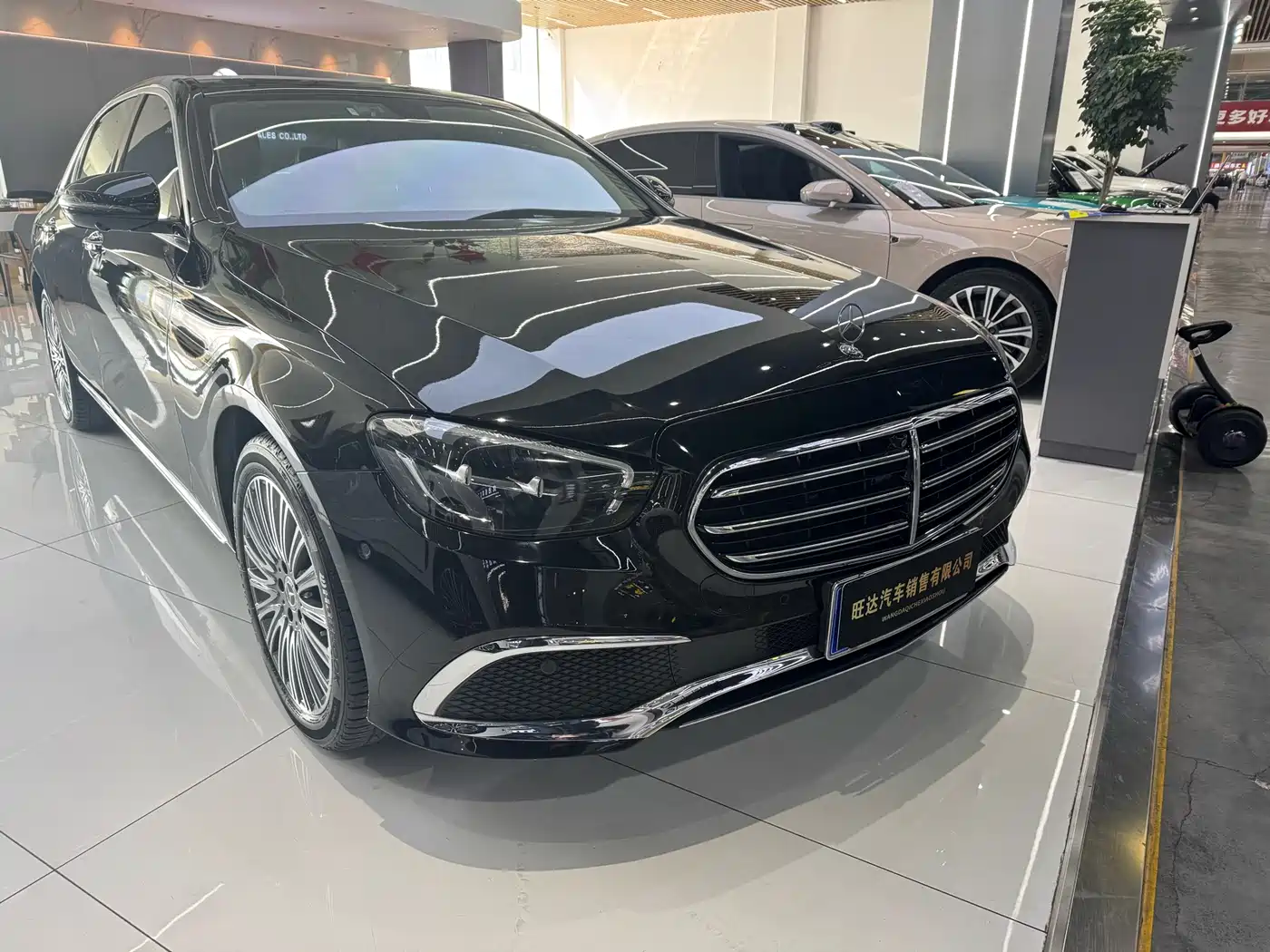 Mercedes-Benz E-Class 2021 E 300 L Fashion фото 2