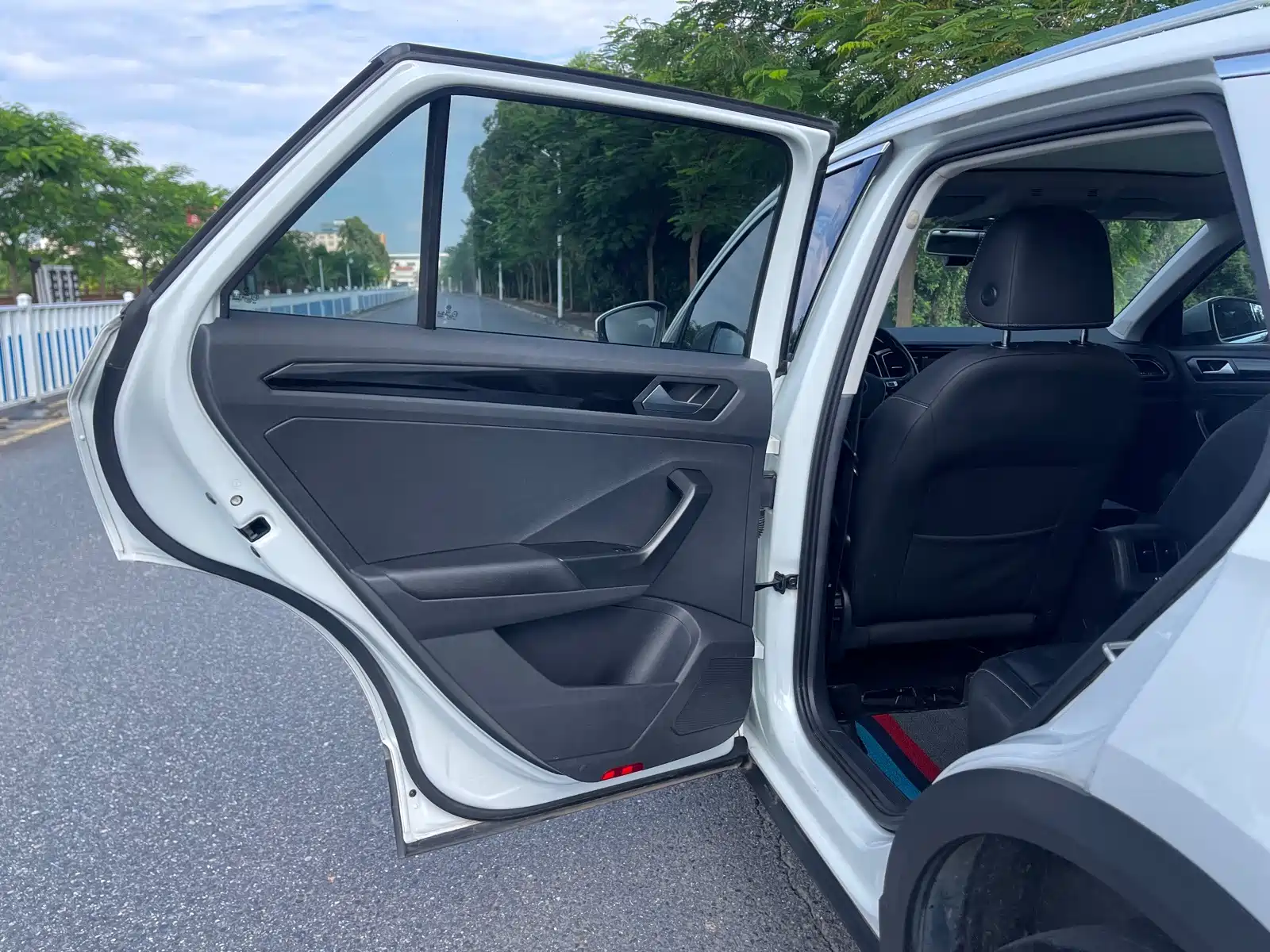 Фото 30 - Volkswagen T-ROC