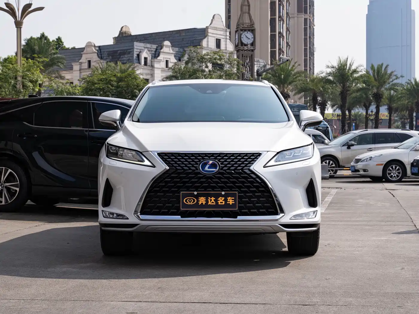 Фото 2 - Lexus RX