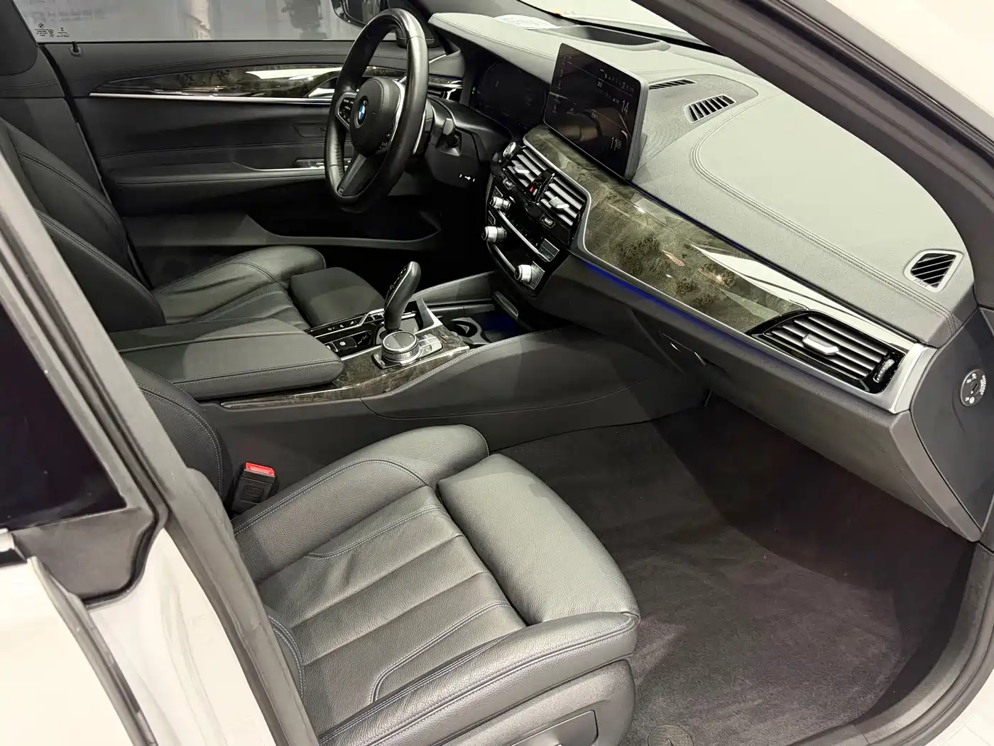 BMW 6 Series GT 2021 630i M Sport Package фото 21