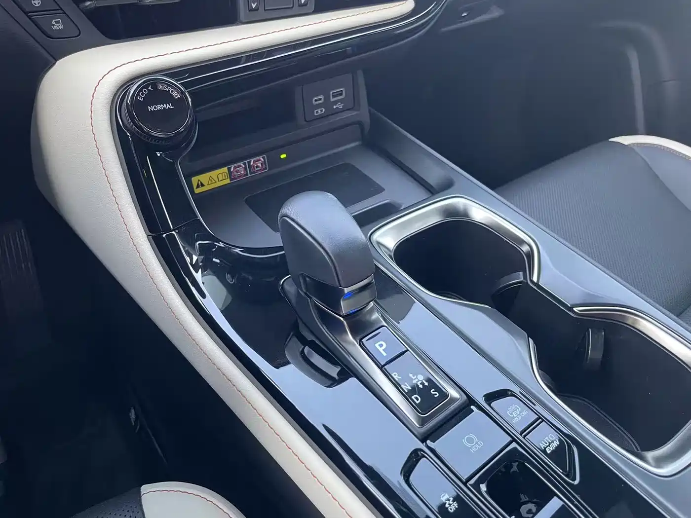 Lexus NX New Energy 2022 2022 400h+ Premium Edition
